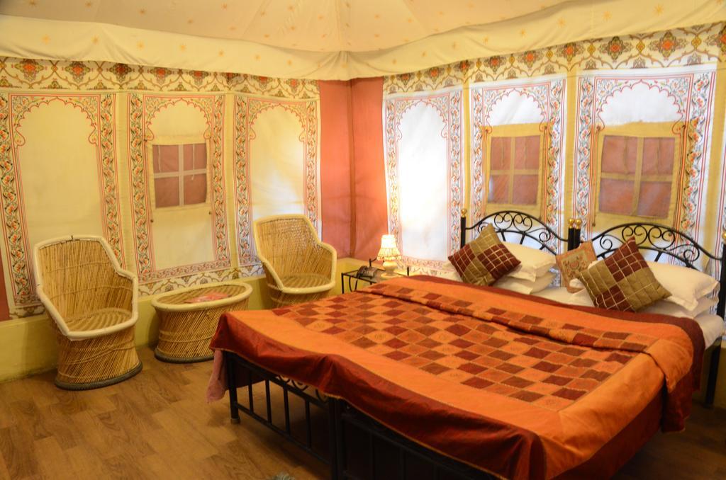 The Aravali Tent Resort 烏代浦 客房 照片